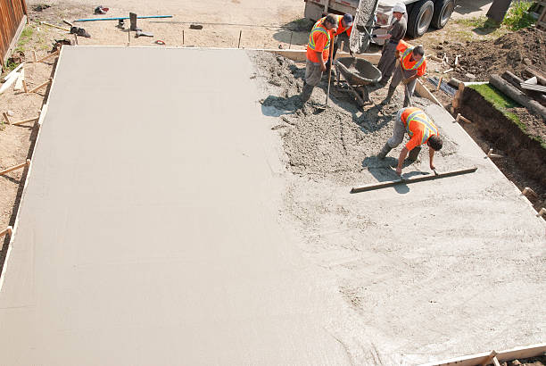 Best Concrete Pool Decks in Girard, IL
